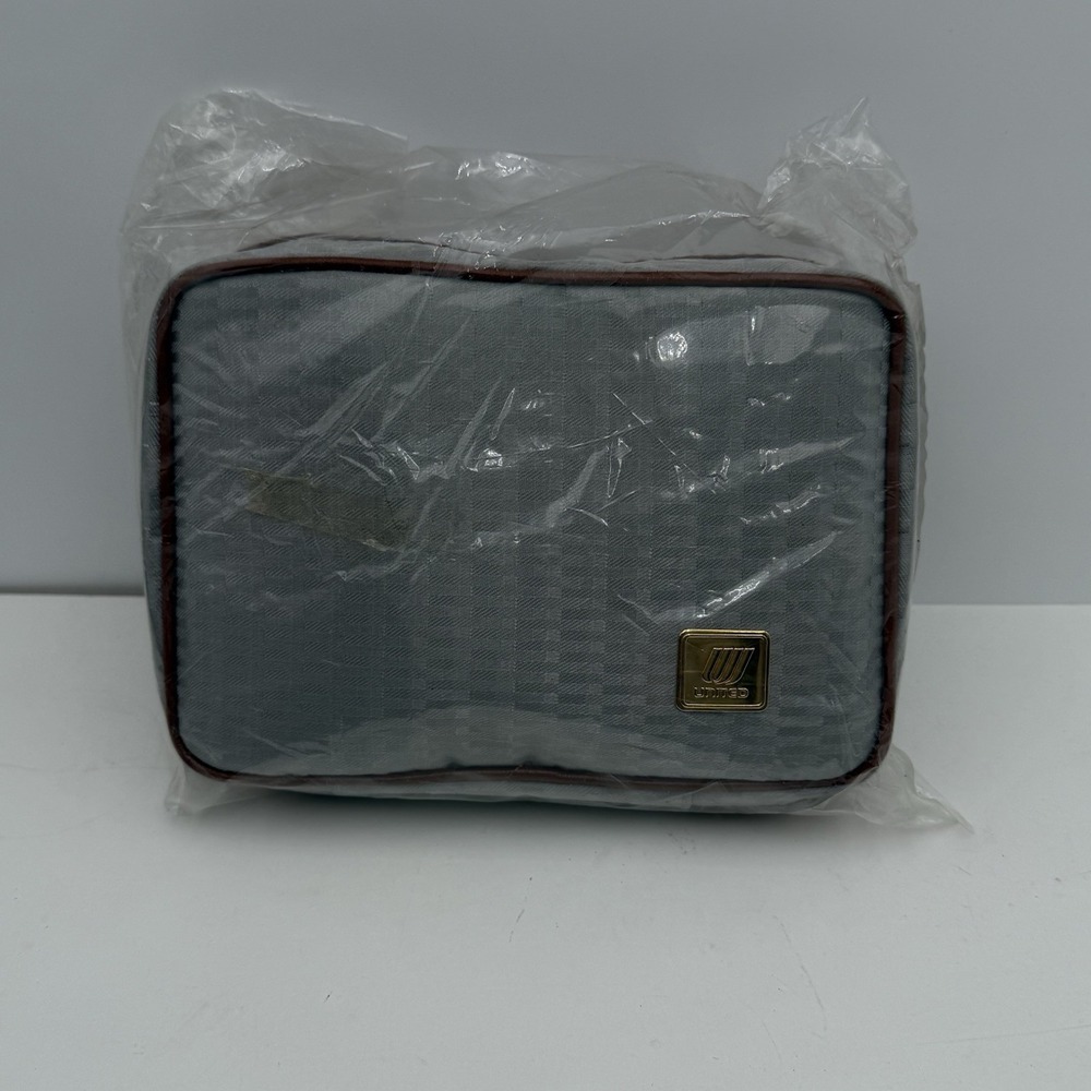 Vintage Brand New United Airlines Amenity Kit Travel Pouch First Class Gray READ